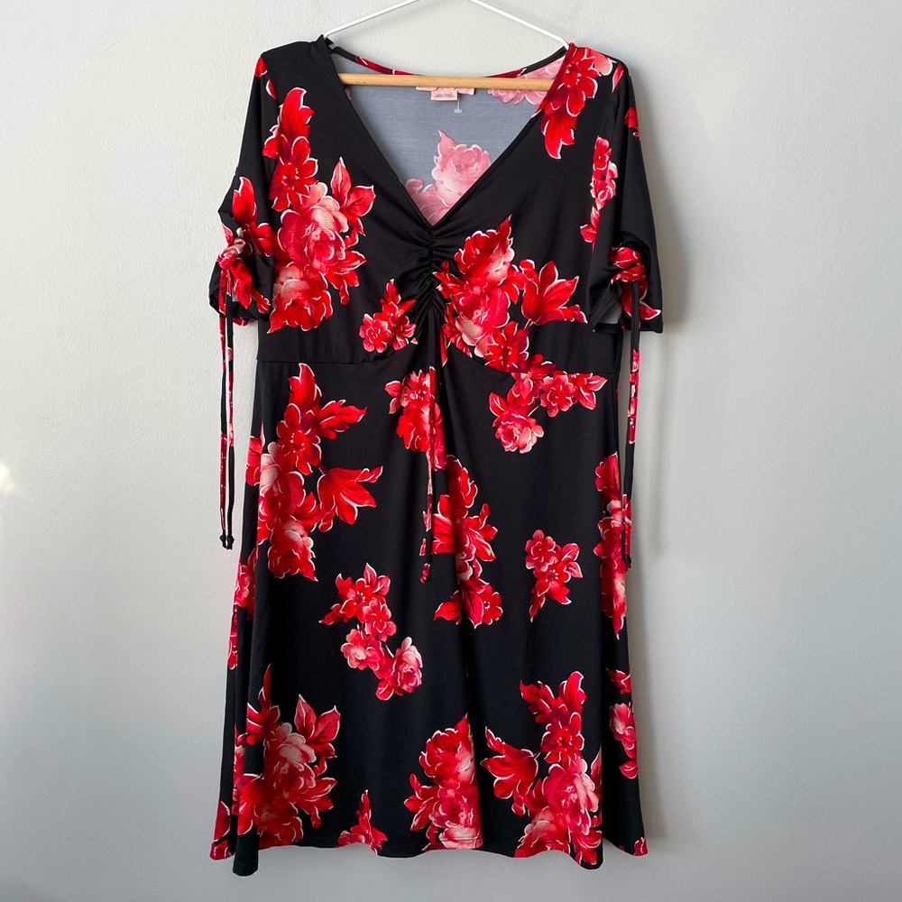 In Every Story Large Floral V Neck Swing Dress Size XL